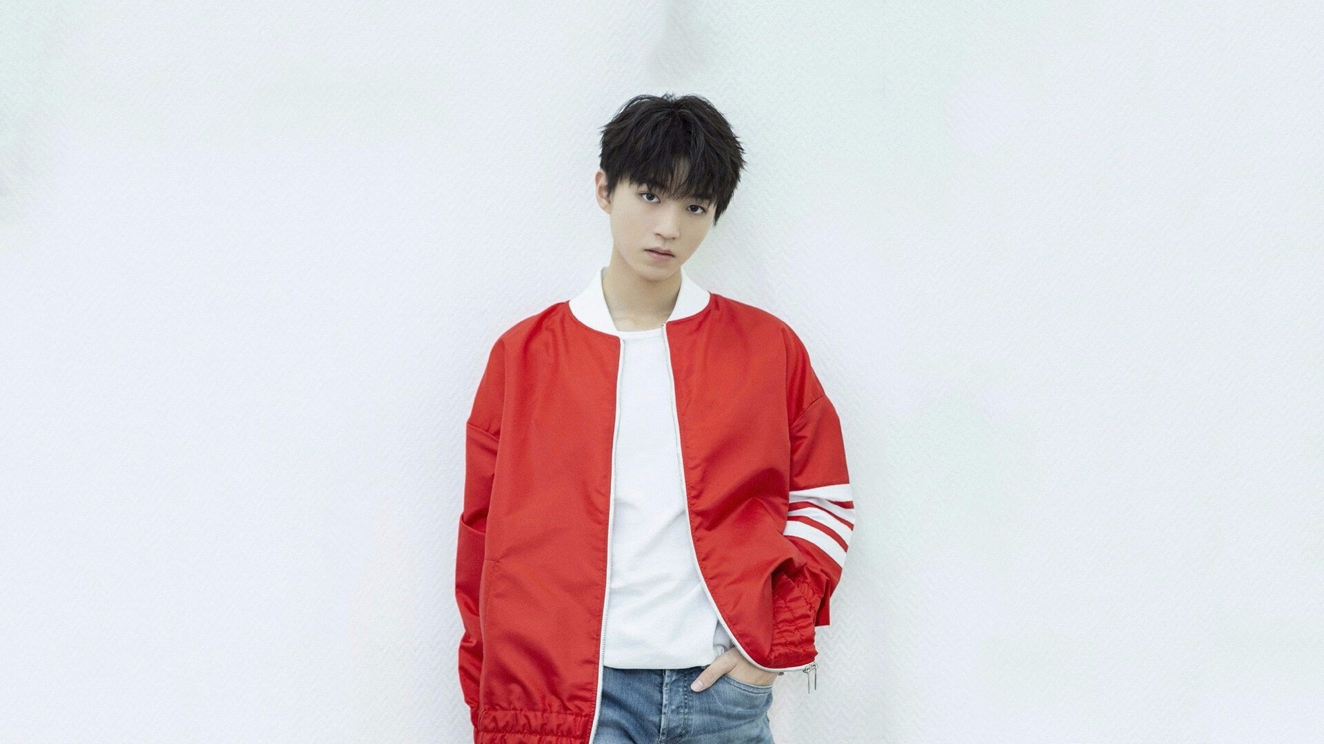 kaiyun app-赛场“激情燃烧”_欧冠夜晚的难忘瞬间,欧冠精彩片段