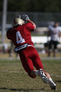 开云体育官网-英超球队基于位置热力图优化压迫式防守区域控制,英超球队地图分布